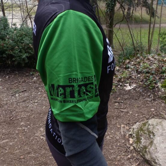 tee-shirt - maillot - maillot femme - VTT - vetement sport - materiel VTT - MBF - Bikers - brigades vertes - entretien de sentier